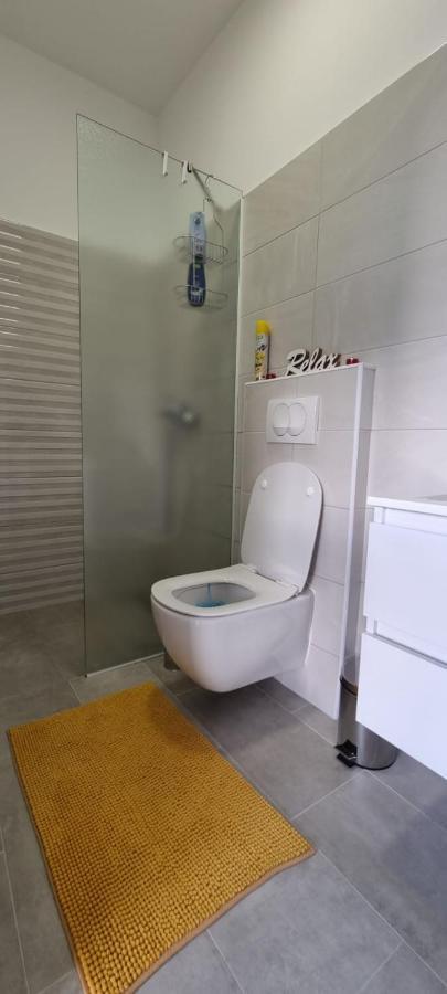 Yellow Dream Murvica  Ngoại thất bức ảnh